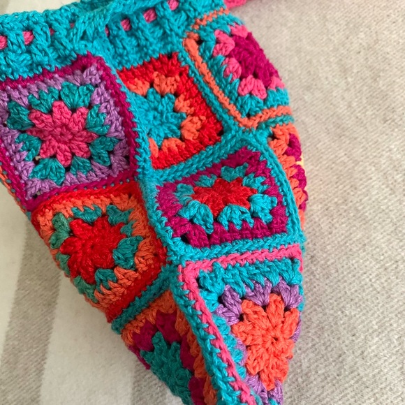 Colorful hand knit Crocheted Bag - Picture 3 of 11